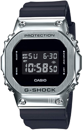Casio G-Shock LCD/Resinplast GM-5600-1ER